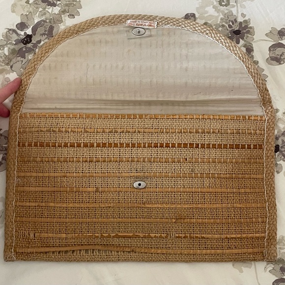 Vintage Woven Straw Envelope Bag. Vintage Saks Fifth Avenue Envelope Clutch! - Picture 2 of 7